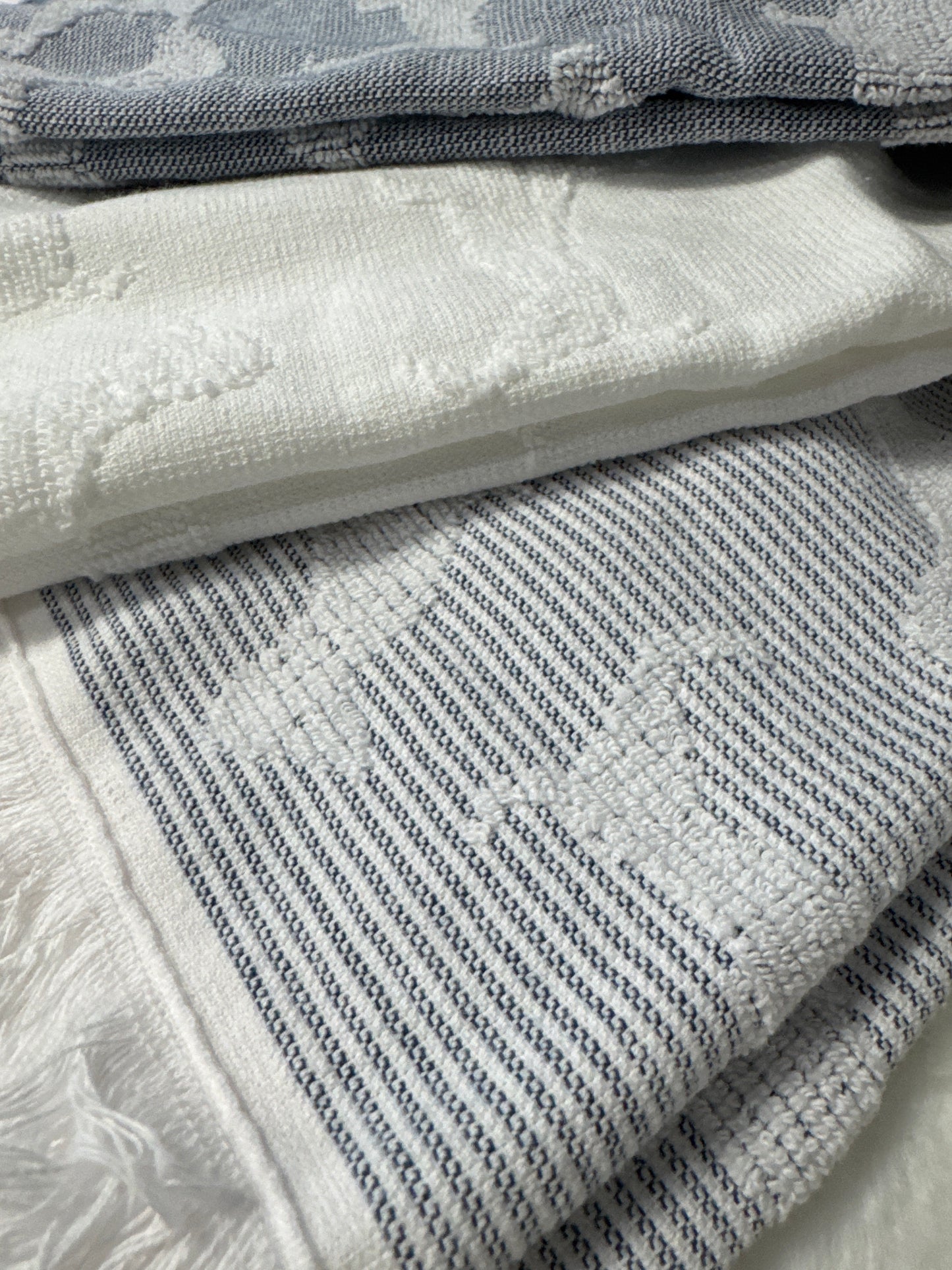 Set of 3 Oversized Turkish Cotton Towels – Dog Design, 20” x 30”