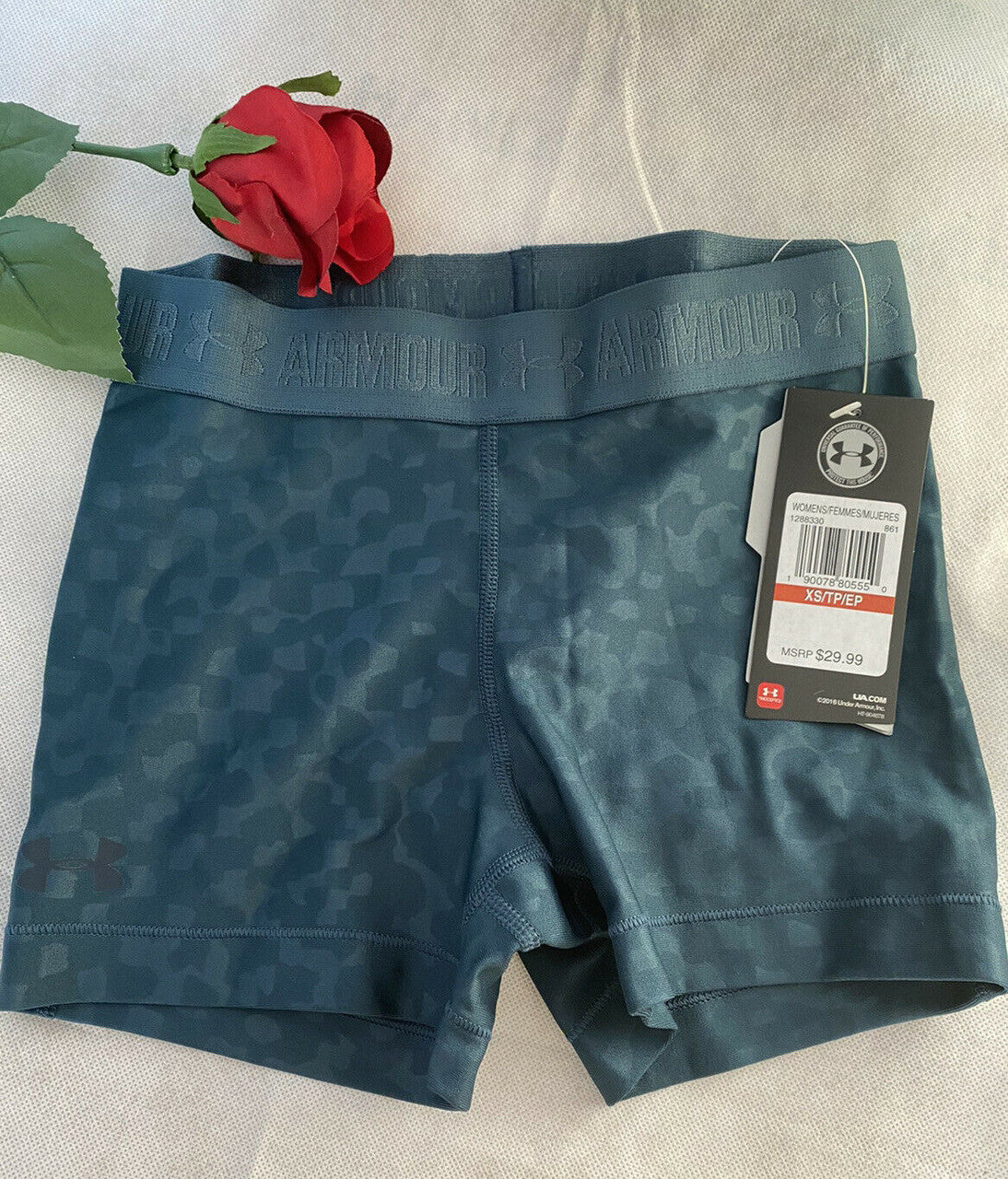 Under  Armour Embossed heatgear shorts Athletic Running Gym XS