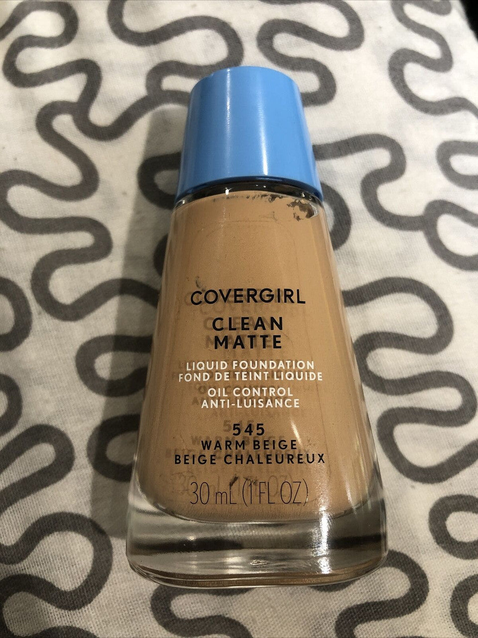 COVERGIRL Clean Matte Liquid Foundation Oil Control 545 Warm Beige 30mL