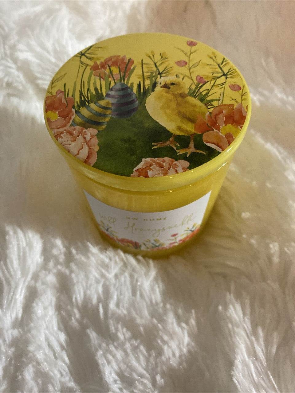 DW 9.1 Oz Candle Easter WILD HONEYSUCKLE Richly Scented