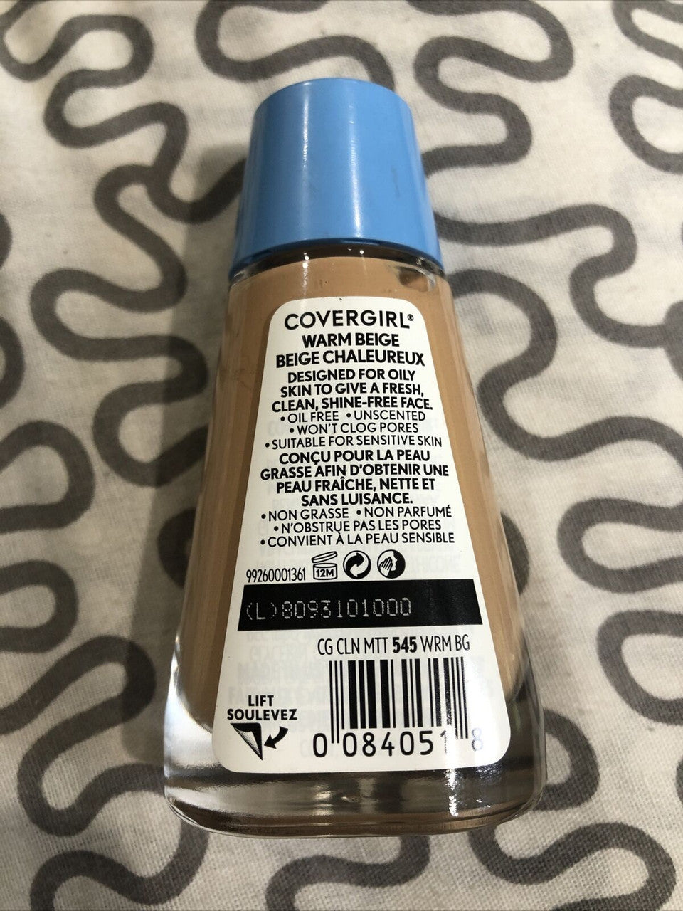 COVERGIRL Clean Matte Liquid Foundation Oil Control 545 Warm Beige 30mL