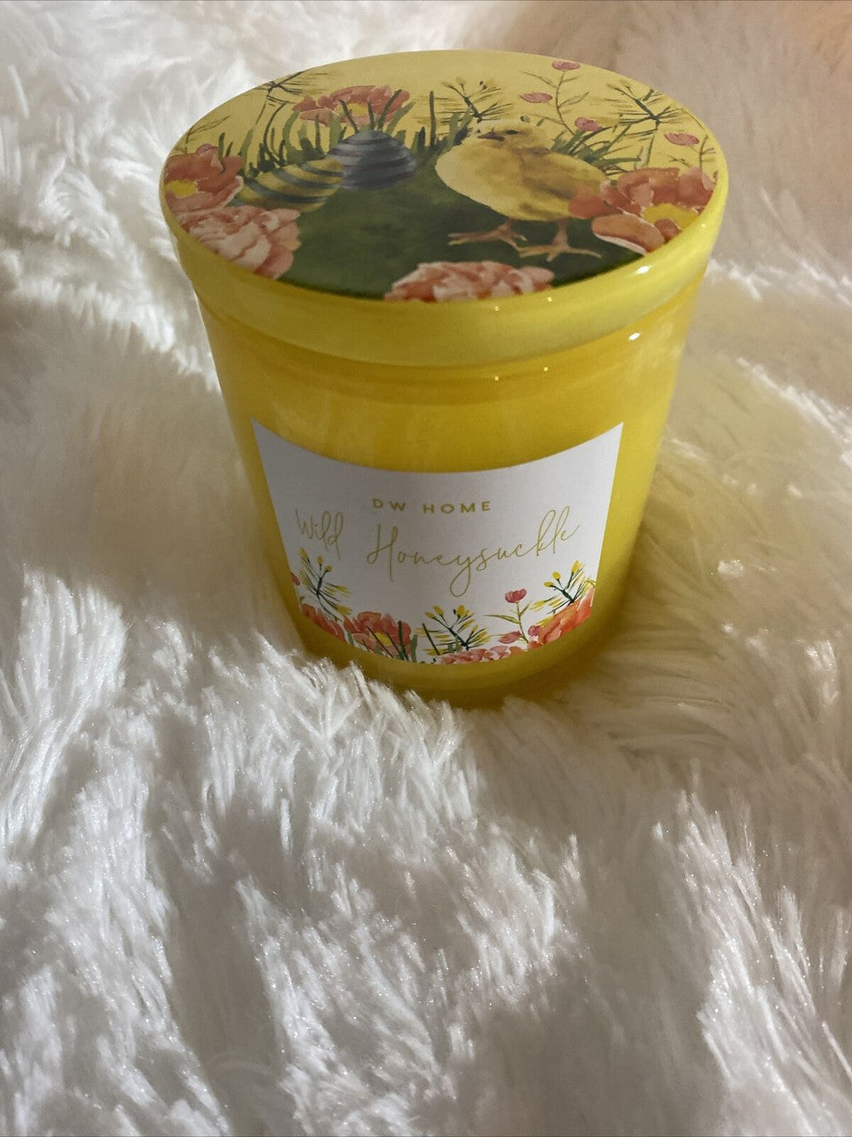 DW 9.1 Oz Candle Easter WILD HONEYSUCKLE Richly Scented