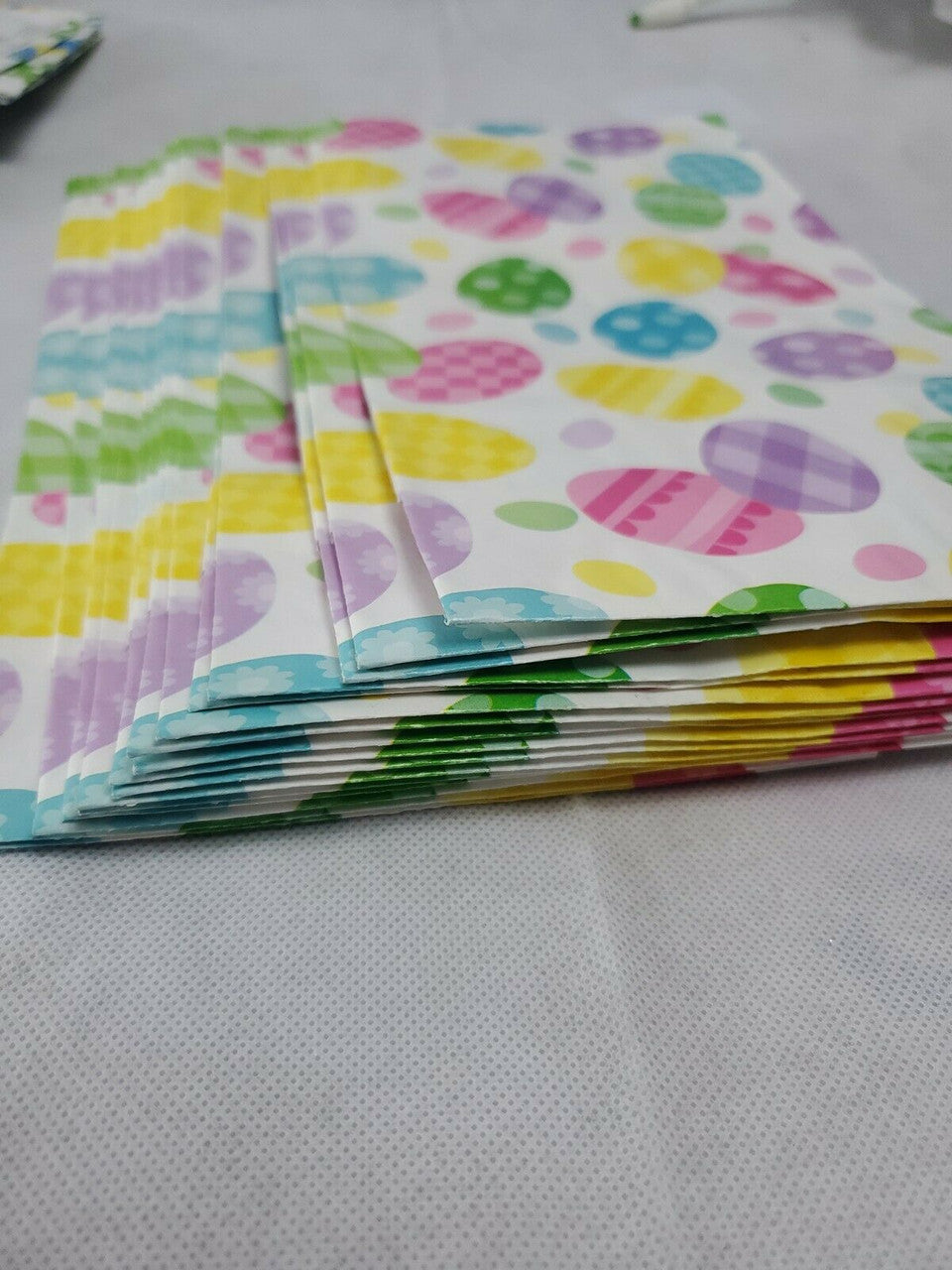 MELLO SMELLO Easter Gift Paper Bags/Sacks Lunch Treats Goodies LOT OF 16 PC
