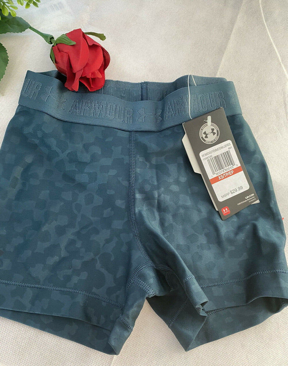Under  Armour Embossed heatgear shorts Athletic Running Gym XS